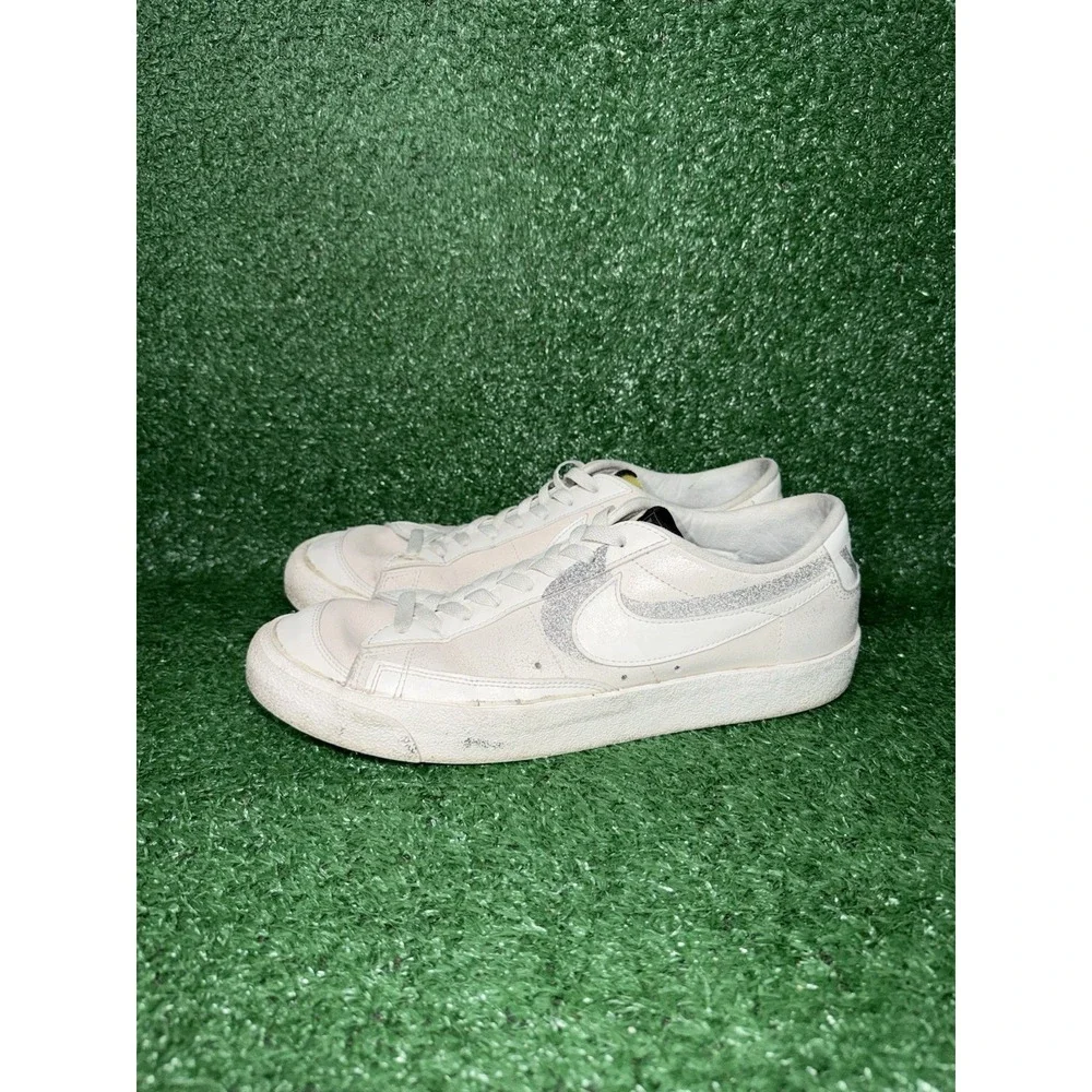Nike‎ Blazer 77 Premium Low Halloween Men Size 10.5 White Skate Shoes Sneakers
